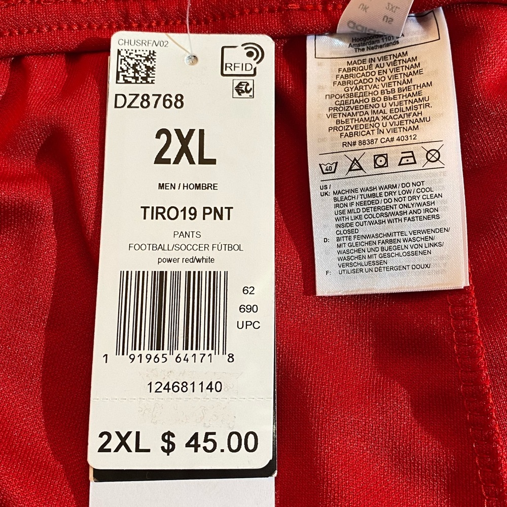 100 % polyester - Picture 5 of 5